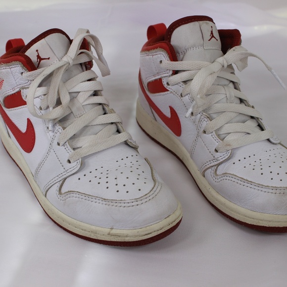 Nike Air Jordan 1 Low Kids Shoes 3Y FJ3467-160 | White Red | Excellent Condition - Picture 1 of 4